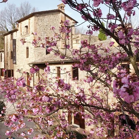 Borgo Il Poeta * Monte Castelli