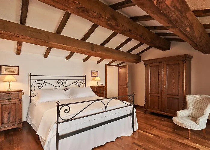 Borgo Il Poeta Monte Castelli