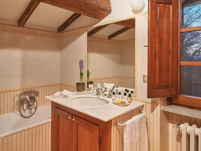 Borgo Il Poeta * Monte Castelli